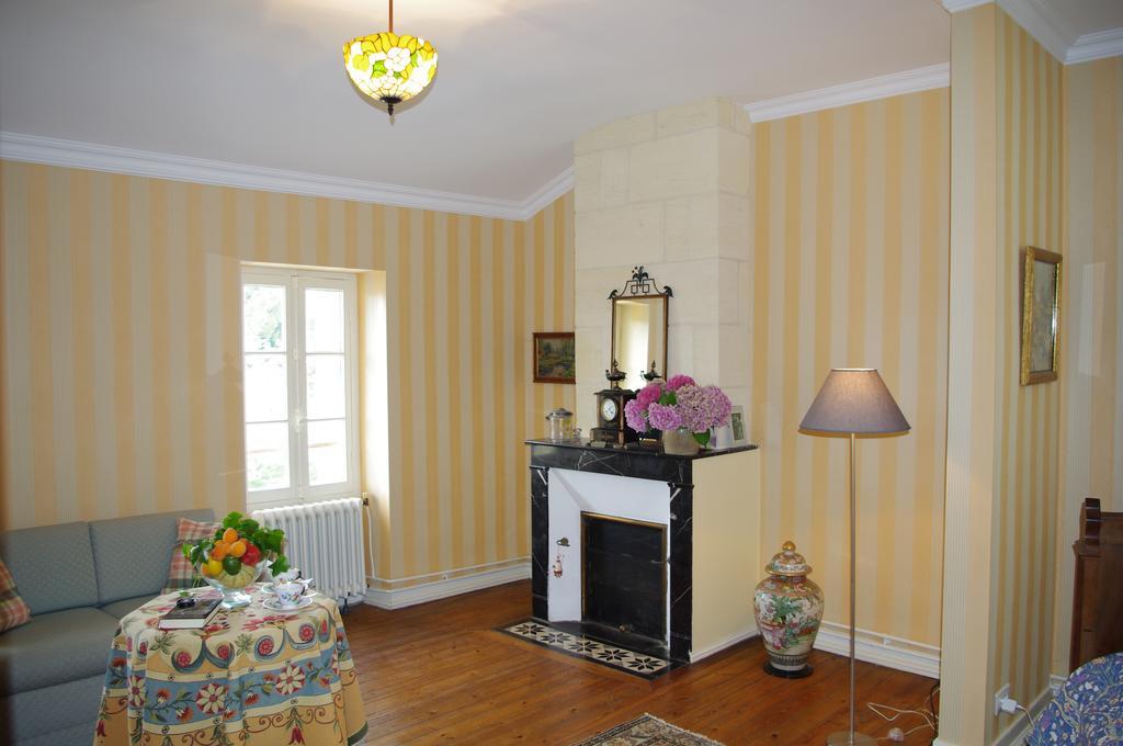 Domaine Mongiron Otel Nérigean Oda fotoğraf
