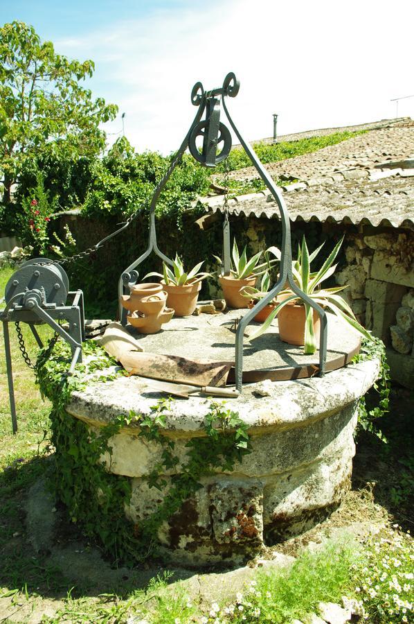 Domaine Mongiron Otel Nérigean Dış mekan fotoğraf